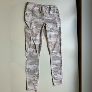 Athletes beige camo Contender leggings. Size XS.